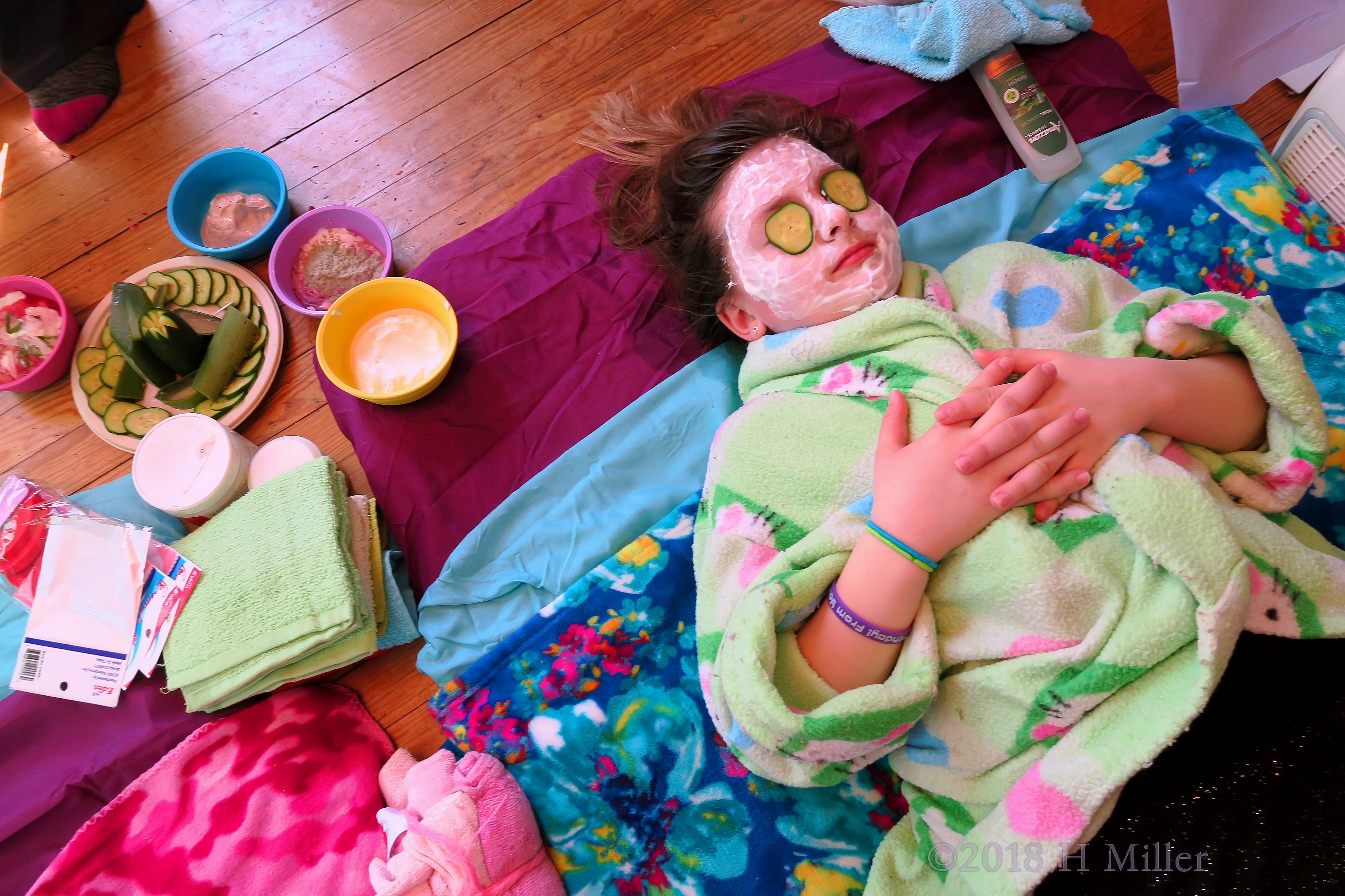 Kids Facial Setup And Cooling Cucumbers! Kids Facial Setup And Cooling Cucumbers!