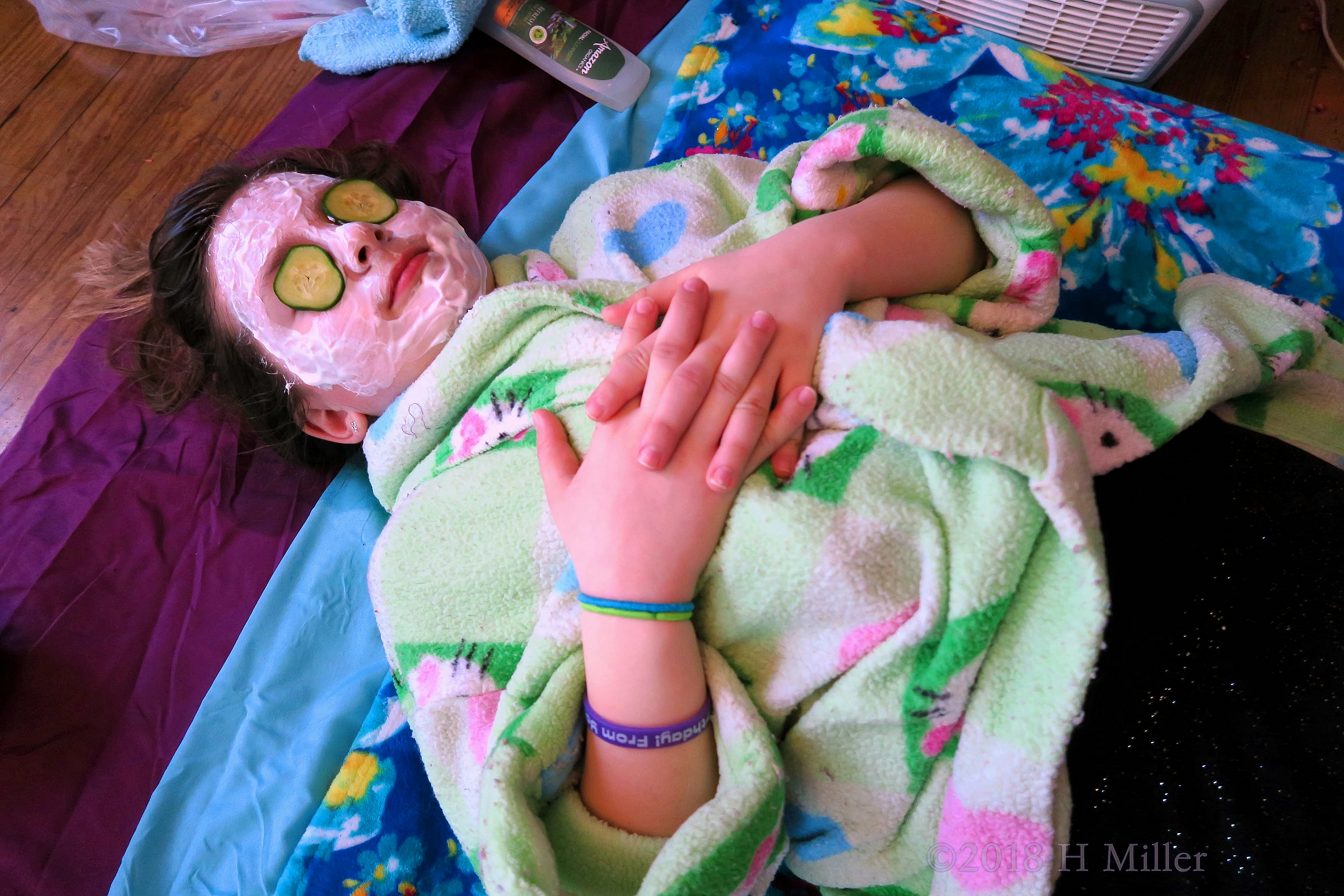 Kids Party Guest In The Zone Getting A Kids Facial! Kids Party Guest In The Zone Getting A Kids Facial!