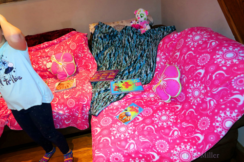 Kids Manicure Station With Party Guest Posing! Kids Manicure Station With Party Guest Posing!