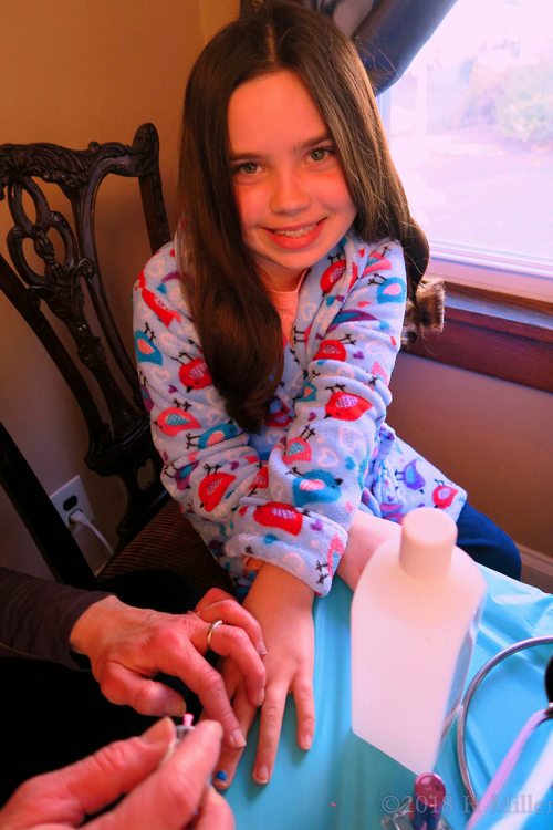 Posing For Pictures! Kids Party Guest Poses While Getting Girls Manicure! Posing For Pictures! Kids Party Guest Poses While Getting Girls Manicure!