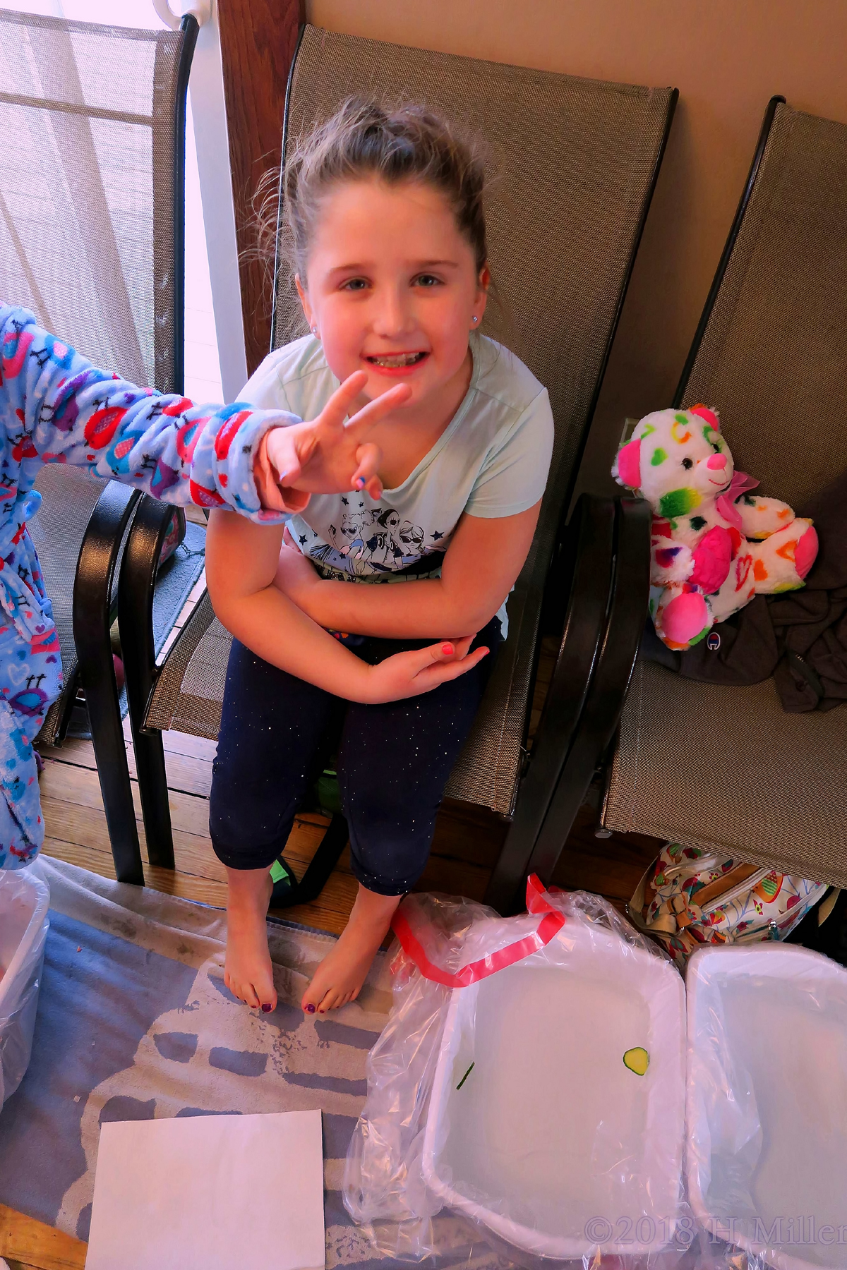 Peace Signs And Purple Glitter Pedicures! Party Guests Have Fun! 