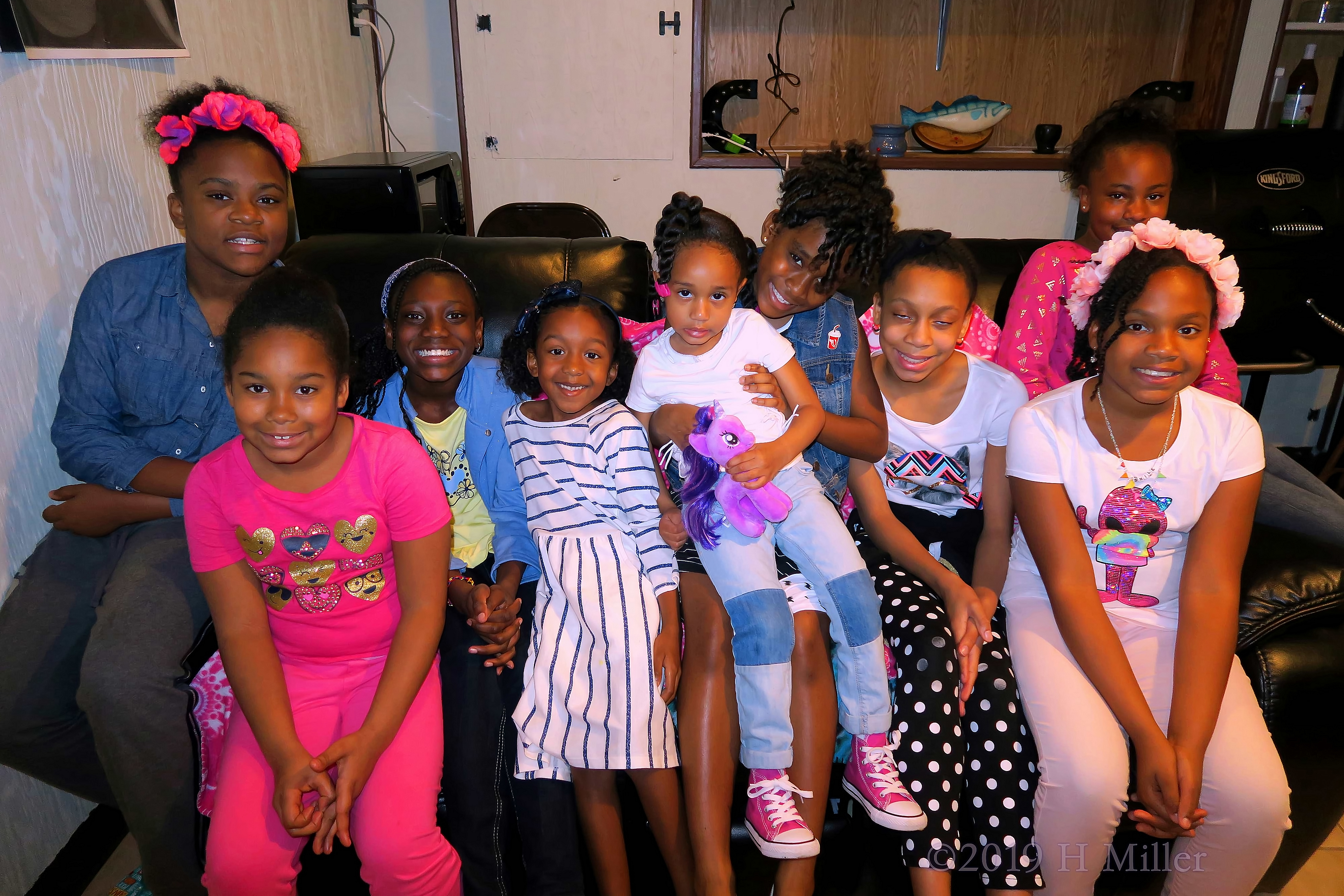 Jordyn And Her Guests Getting Ready For The Kids Party Jordyn And Her Guests Getting Ready For The Kids Party