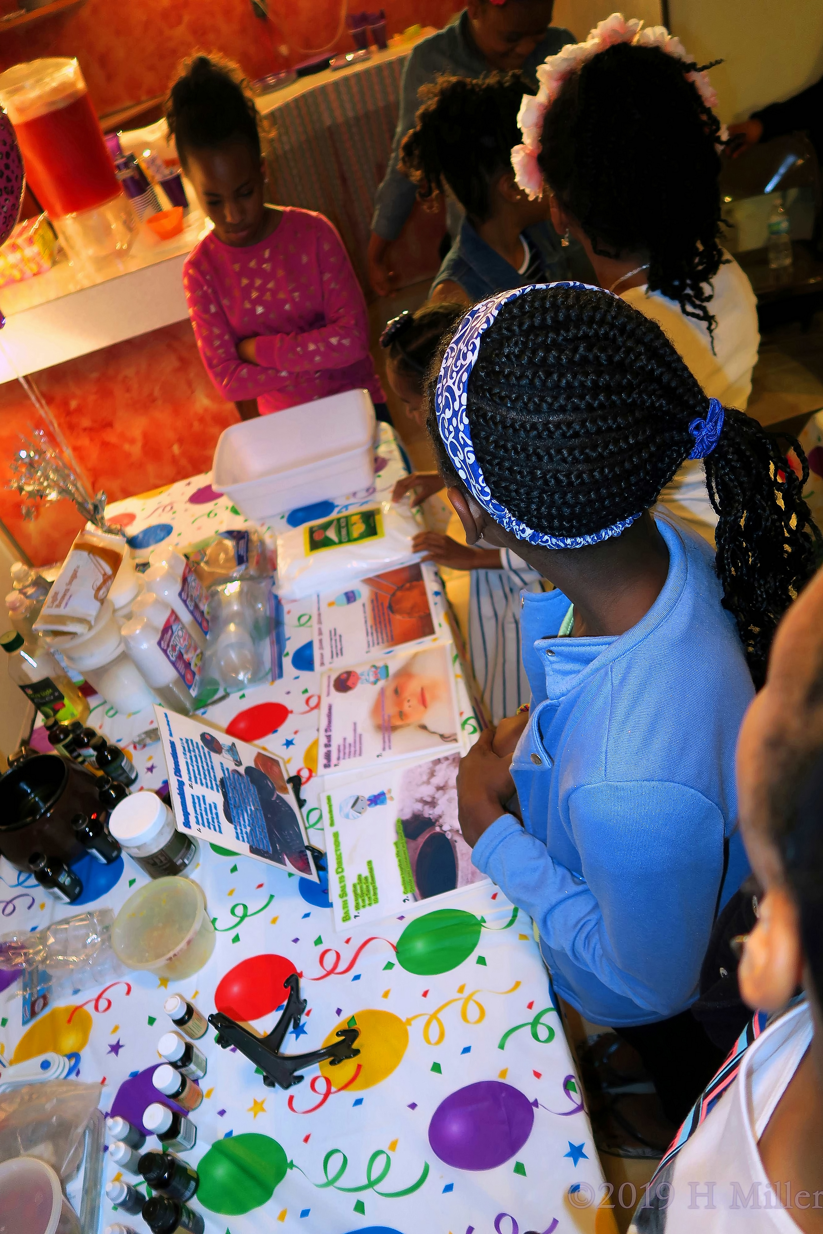 Party Girls Getting Crafty At The Craft For Kids Station Party Girls Getting Crafty At The Craft For Kids Station