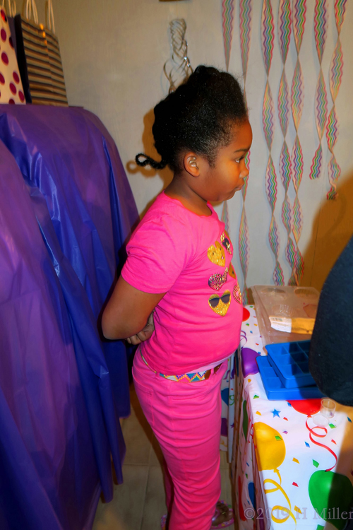 Having Fun At The Kids Craft Station Having Fun At The Kids Craft Station