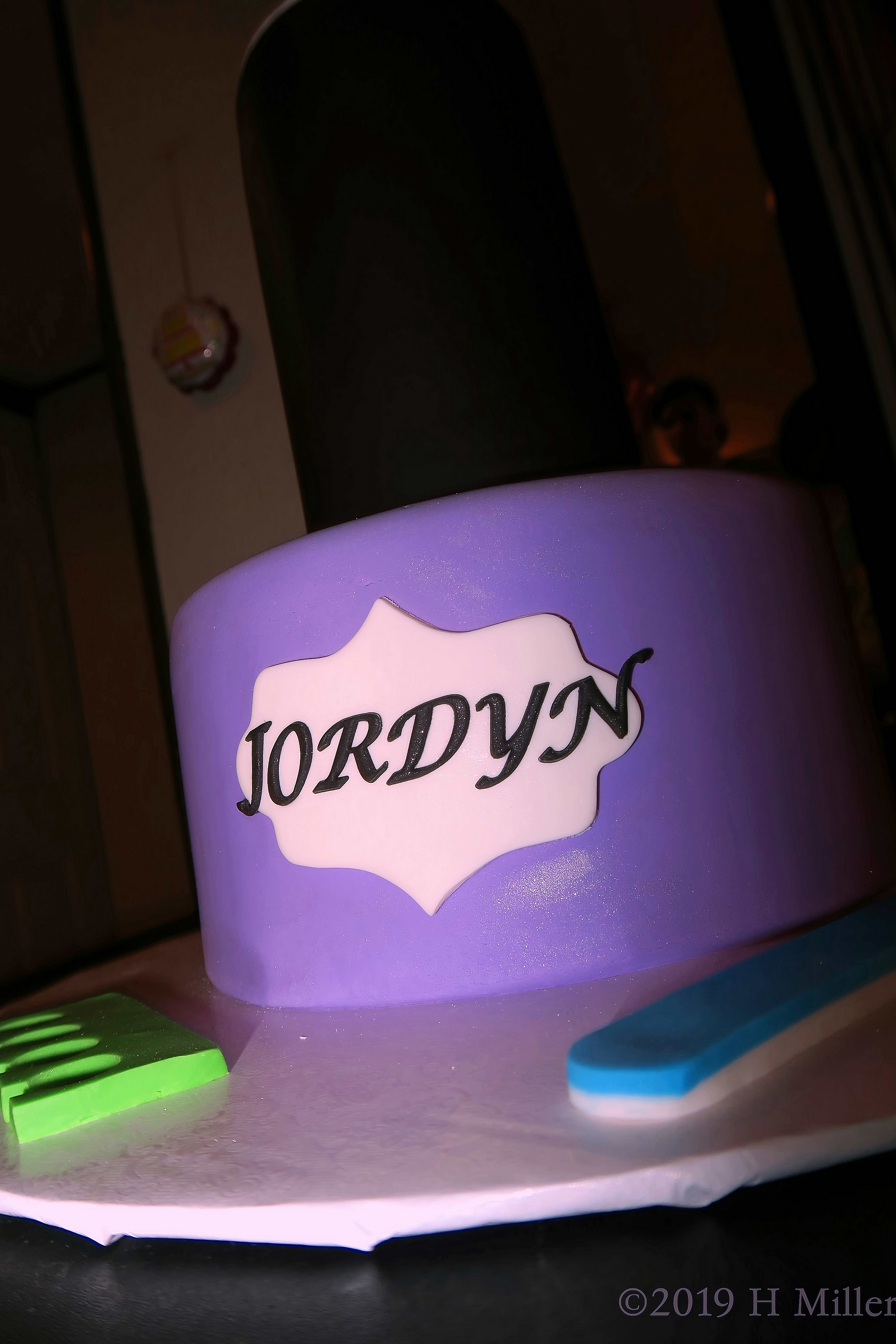 Bold Colors To Make The Cake Stand Out Bold Colors To Make The Cake Stand Out