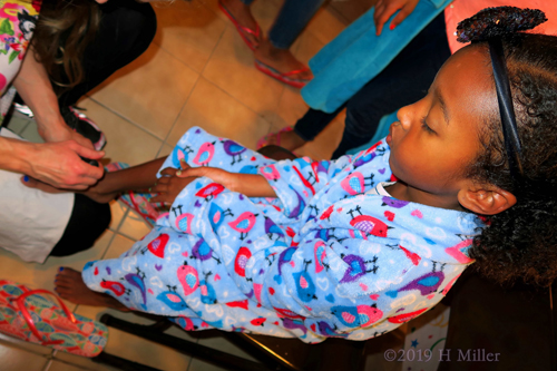 Blue Mini Pedi For The Girl In The Blue Spa Robe Blue Mini Pedi For The Girl In The Blue Spa Robe