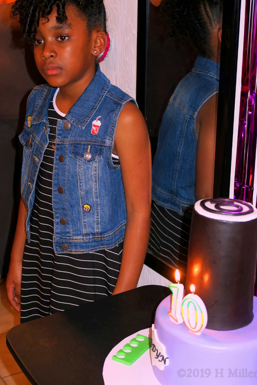 Jordyn Listens As The Crowd Sings Her Happy Birthday! Jordyn Listens As The Crowd Sings Her Happy Birthday!