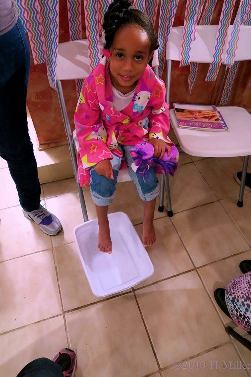 Party Guest Getting Ready For Her Relaxing Mini Pedi Party Guest Getting Ready For Her Relaxing Mini Pedi