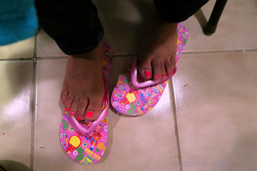 Poppin' Pink Kids Pedicure. Poppin' Pink Kids Pedicure.