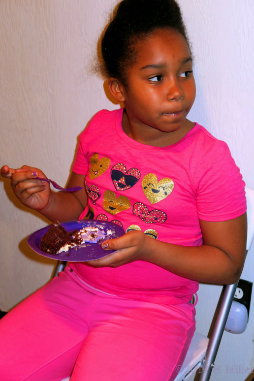 Yummy Chocolate Cake! Yummy Chocolate Cake!