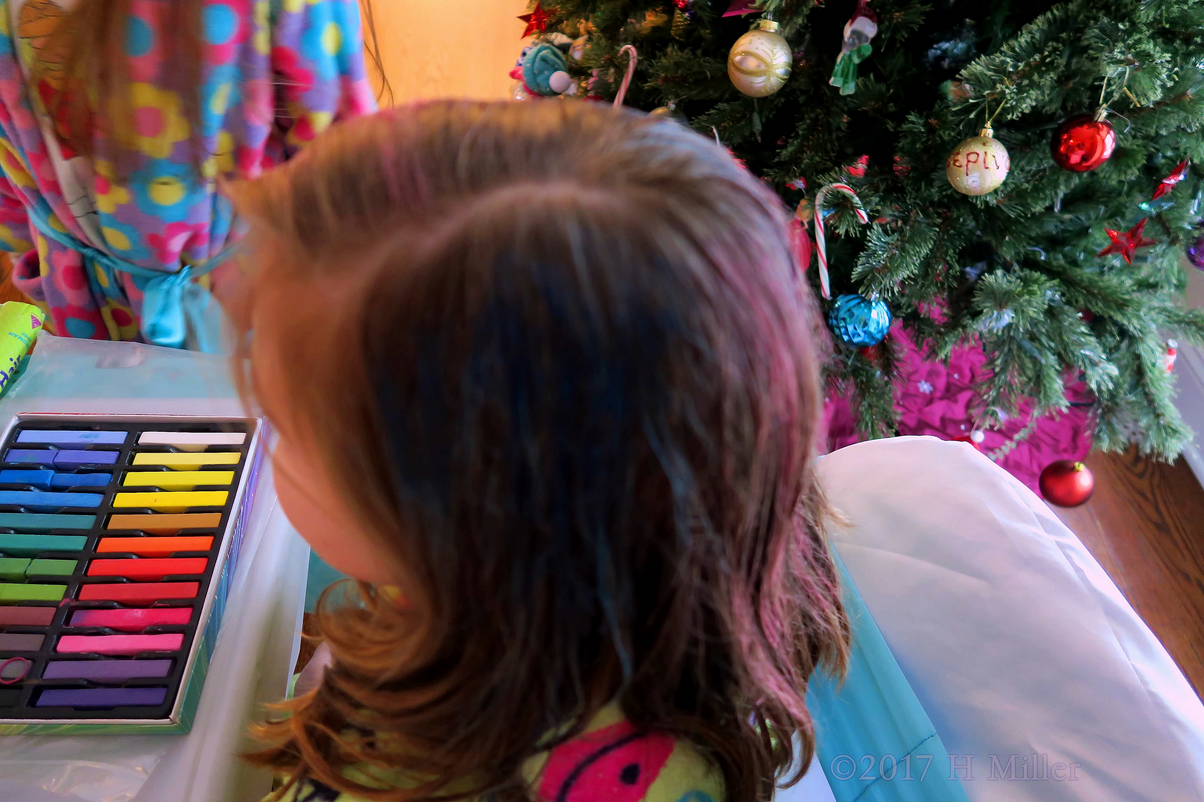 Amazing Kids Spa Hair Chalk Temporary Color! Amazing Kids Spa Hair Chalk Temporary Color!