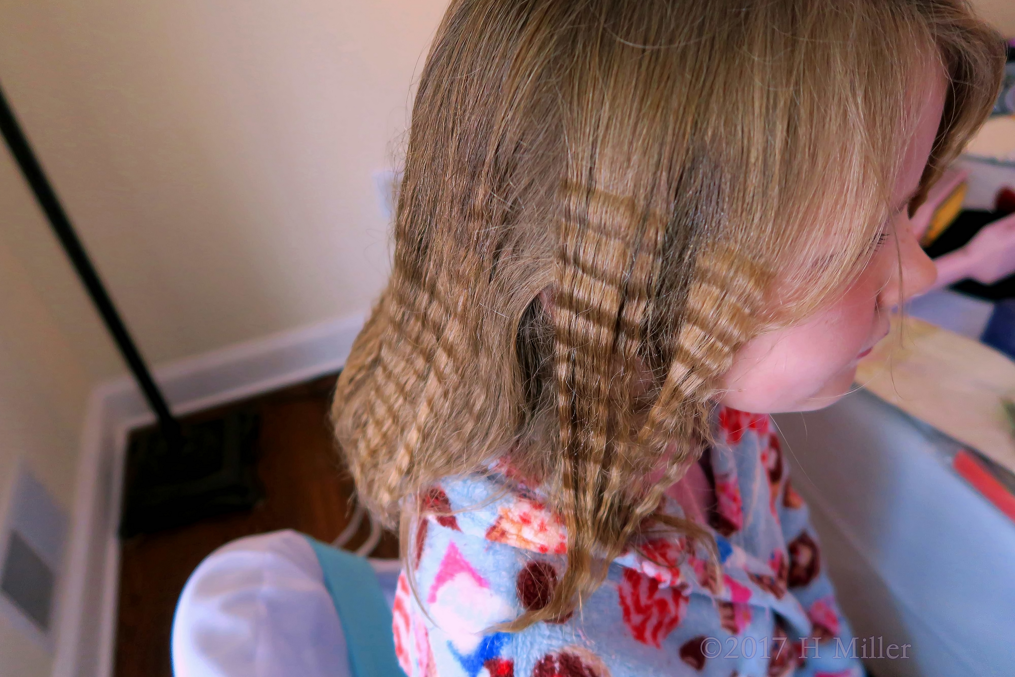 Cute Crimped Hairstyle For Girls! Cute Crimped Hairstyle For Girls!