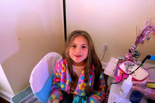 She's Having Tons Of Fun During Girls Hairstyles! She's Having Tons Of Fun During Girls Hairstyles!