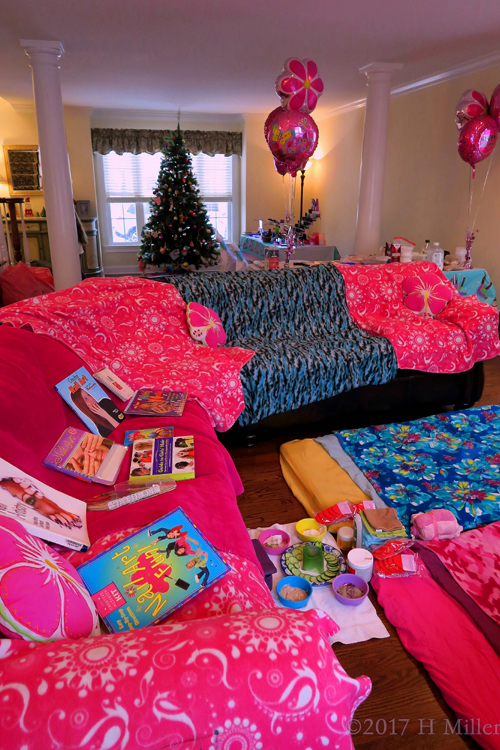 The Spa Couch Has Plenty Of Nail Art Books To Pick The Spa Couch Has Plenty Of Nail Art Books To Pick