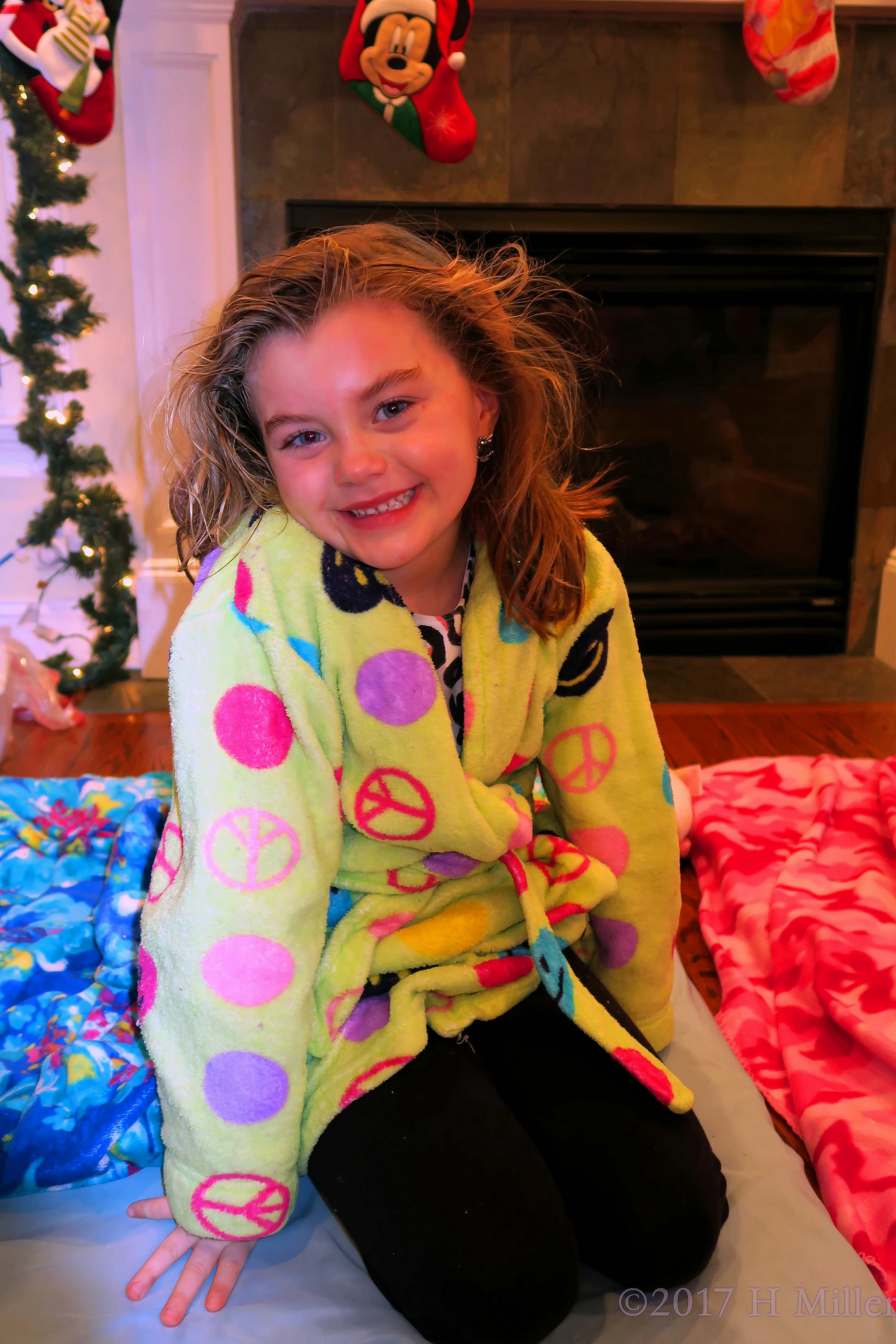 Having Tons Of Fun At The Kids Home Spa Party! Having Tons Of Fun At The Kids Home Spa Party!