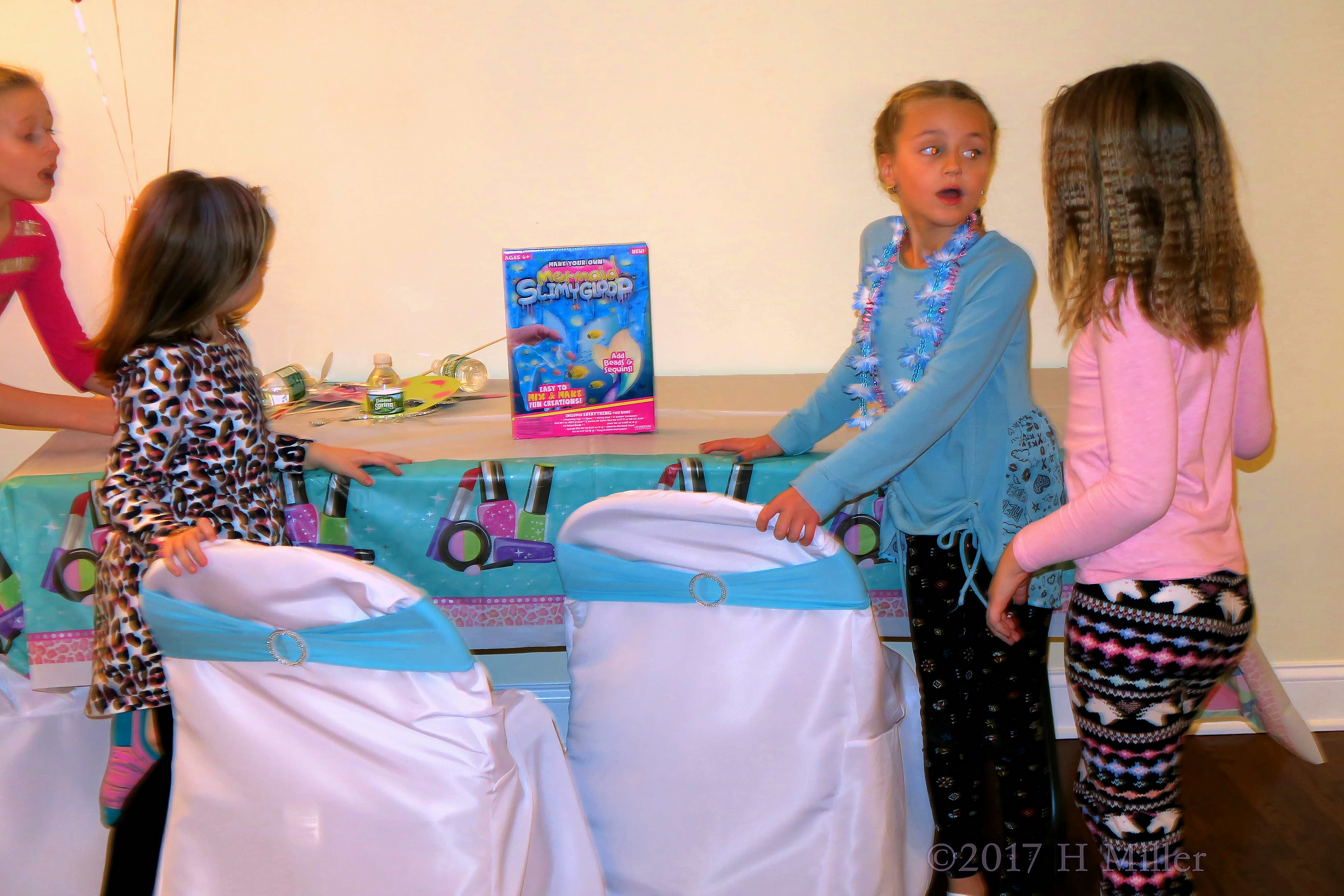 Having Tons Of Fun With Kids Crafts! Having Tons Of Fun With Kids Crafts!