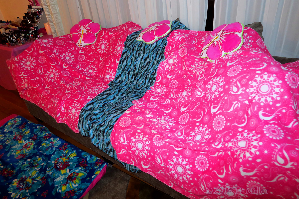 Hot Pink Aloha Pillows And Pampering Station! 