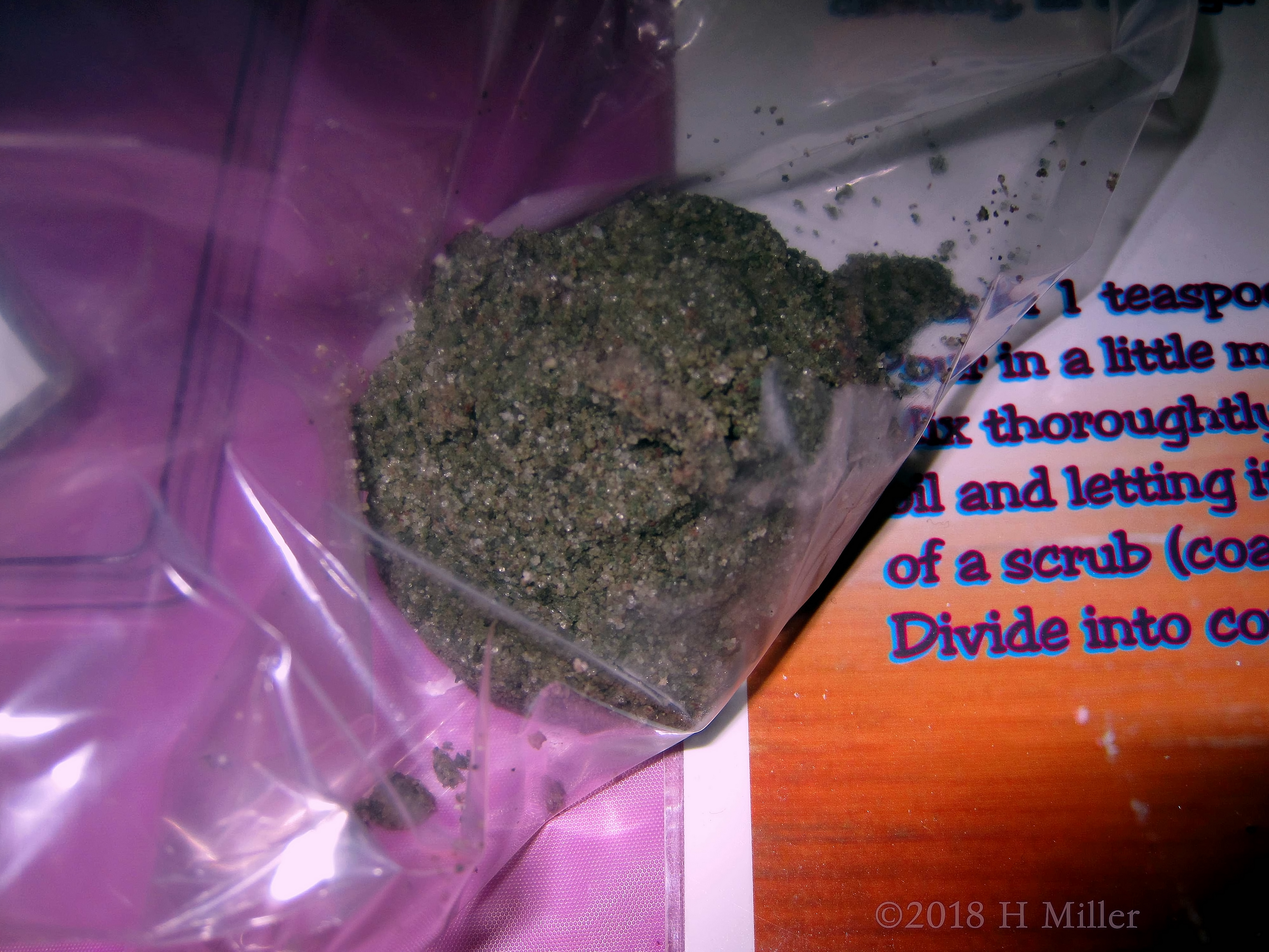 Party Guests Craft Kids Craft Bath Bombs! Party Guests Craft Kids Craft Bath Bombs!