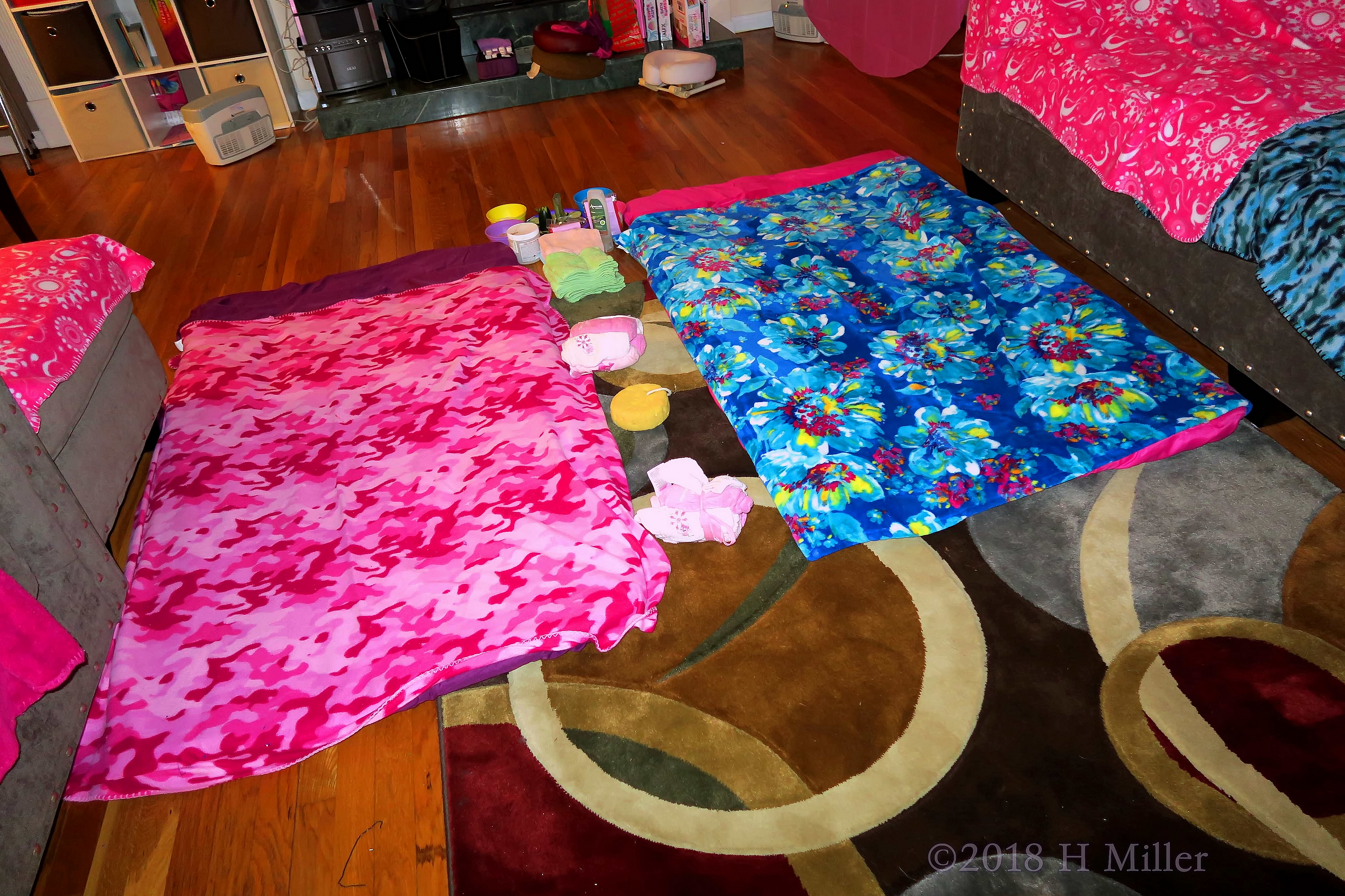 Spa Party Guest Pampering Station! Kids Facial Area Ready! Spa Party Guest Pampering Station! Kids Facial Area Ready!