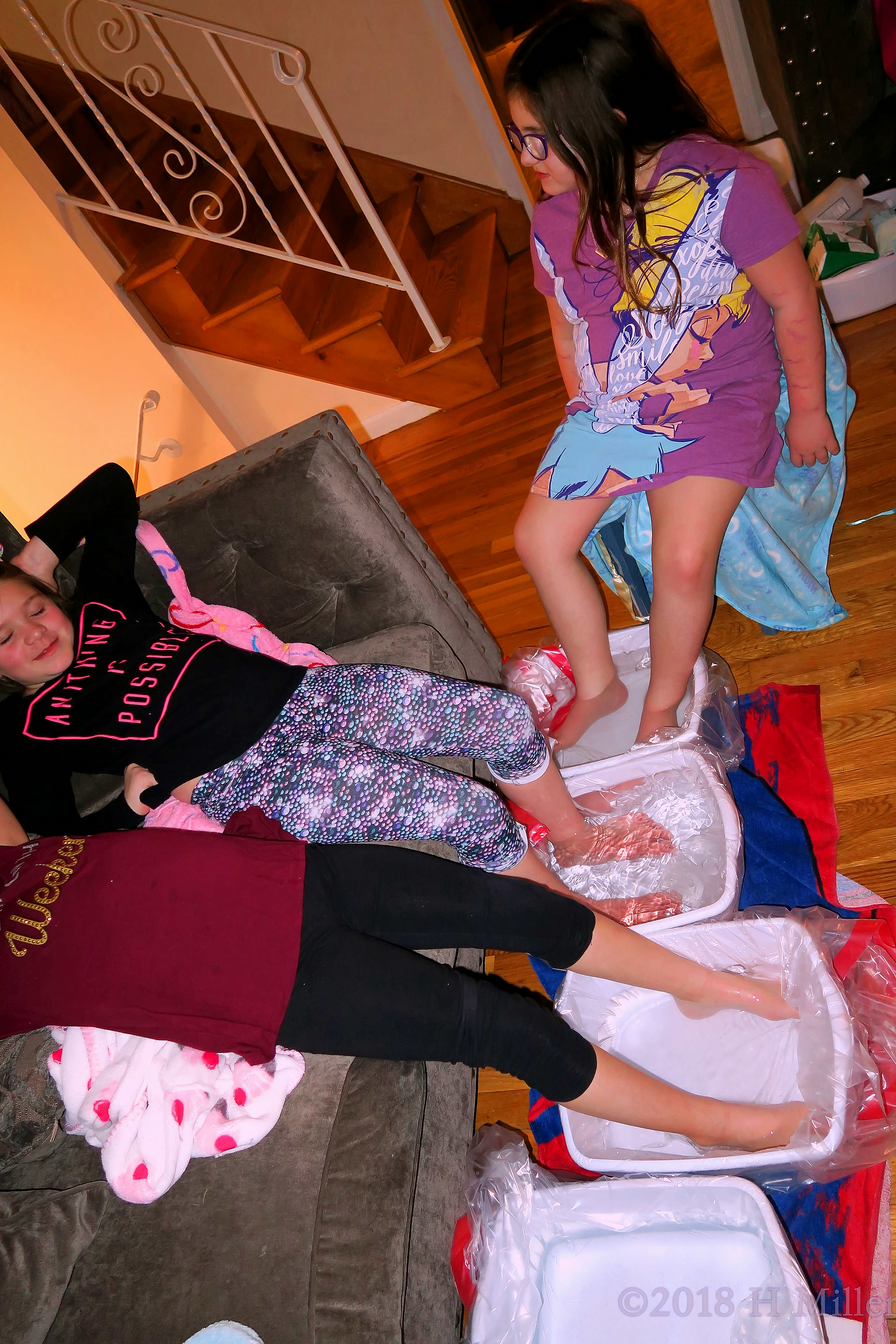 Spa Party Guests Smile And Soak During Kids Pedicure! Spa Party Guests Smile And Soak During Kids Pedicure!