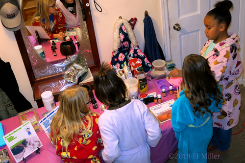 Comfy And Chatting! Group Photo Of Party Guests Doing Kids Crafts! Comfy And Chatting! Group Photo Of Party Guests Doing Kids Crafts!