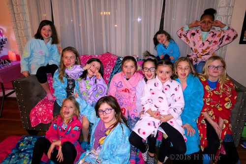 Peace Signs And Poses For Comfy Group Photo! Peace Signs And Poses For Comfy Group Photo!