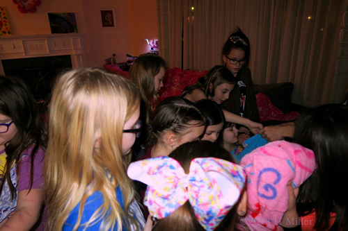 So Many Choices! Party Guests Pick Kids Spa Robes! So Many Choices! Party Guests Pick Kids Spa Robes!