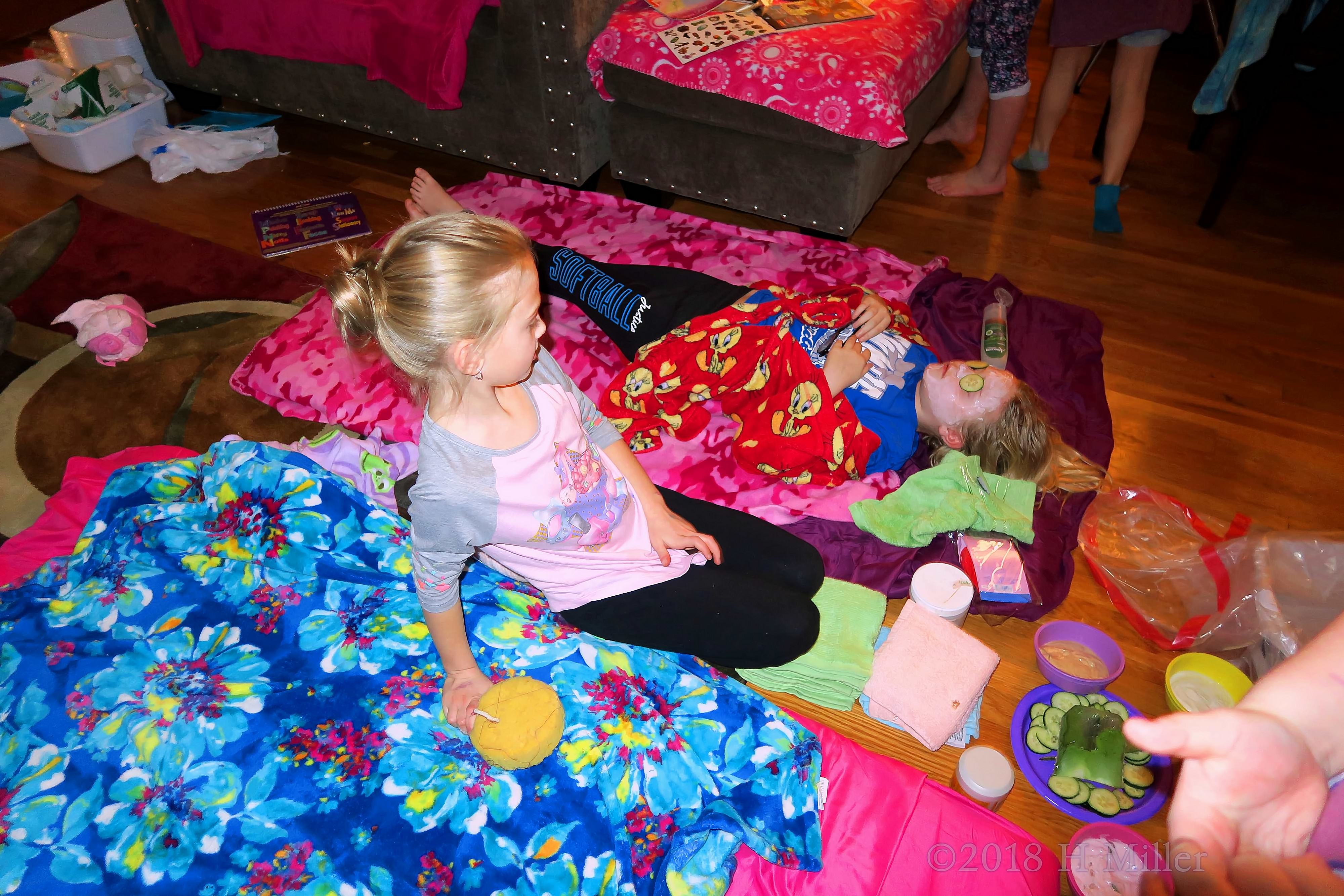 Party In Progress! Party Guests Unwind At Kids Facial Station! Party In Progress! Party Guests Unwind At Kids Facial Station!