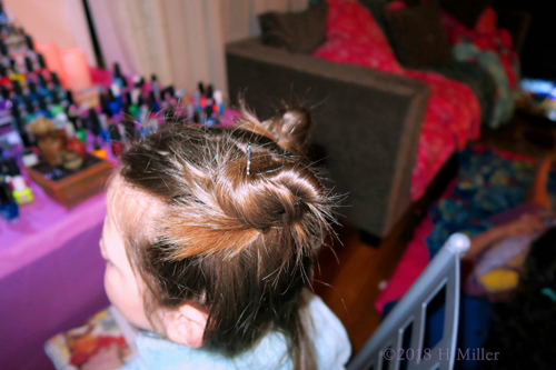 Side Views Of Space Buns! Side View Of Princess Leia Inspired Kids Hairstyle!