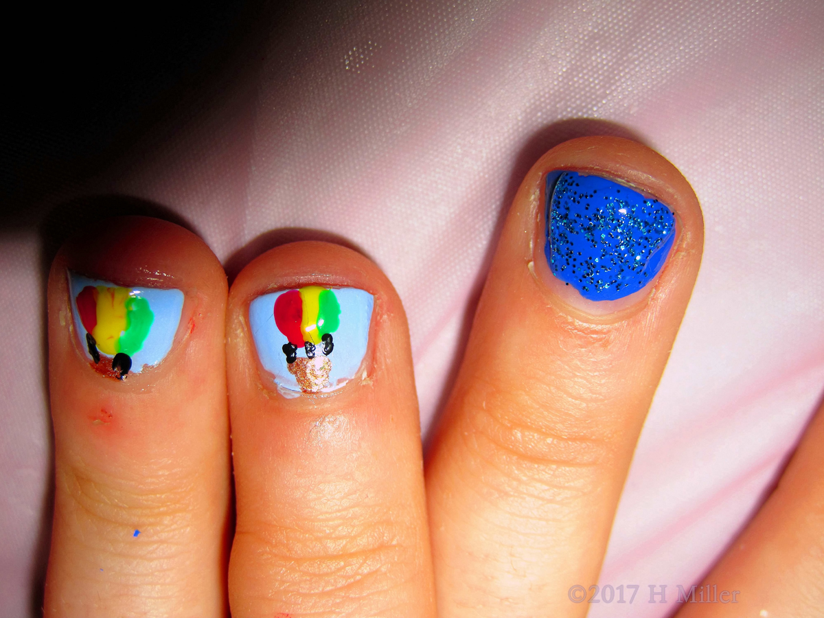 These Hot Air Balloon Nail Designs Are Really Cute 