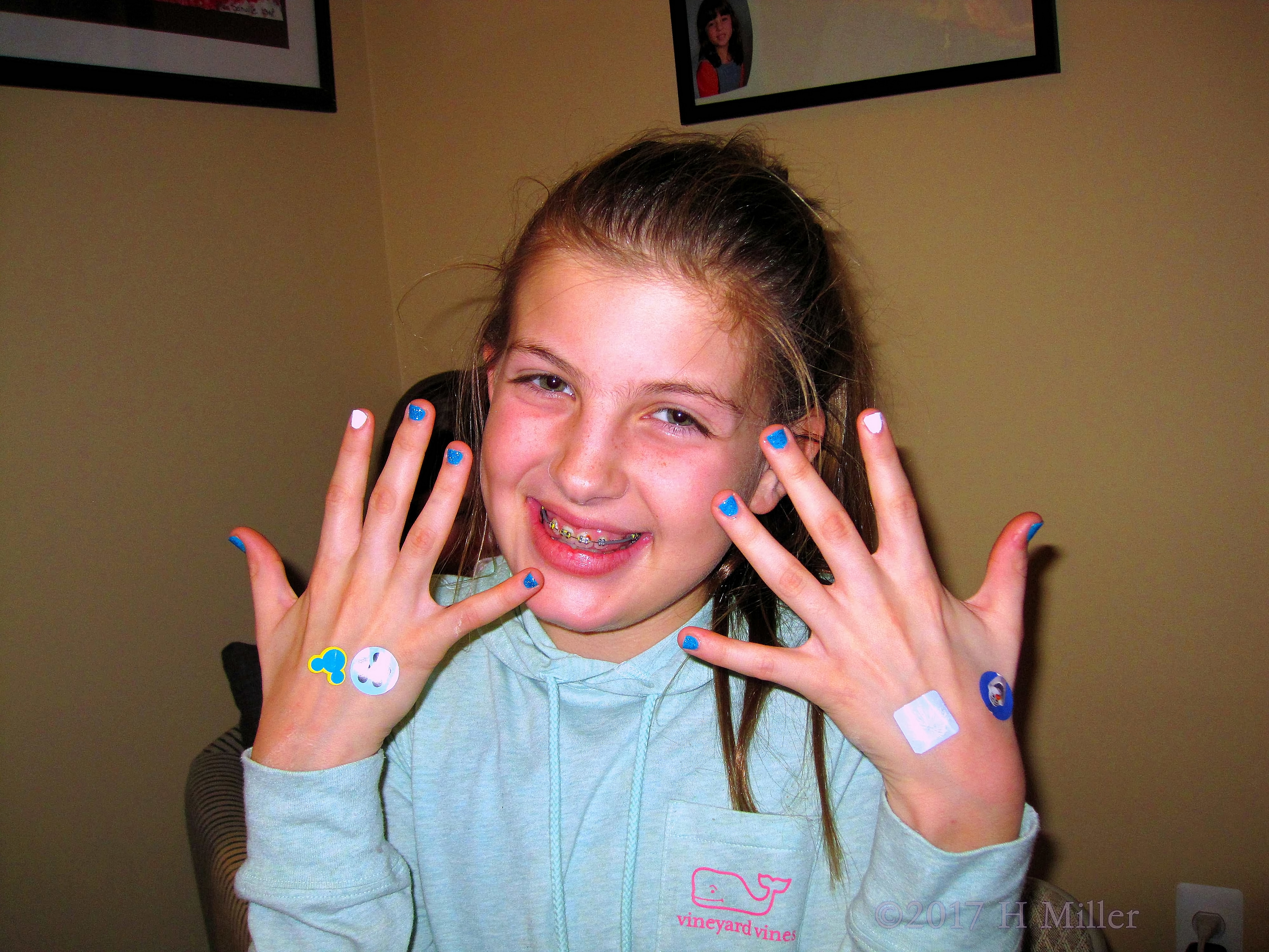 She Is Happily Showing Her Beautiful Manicure For Girls! 