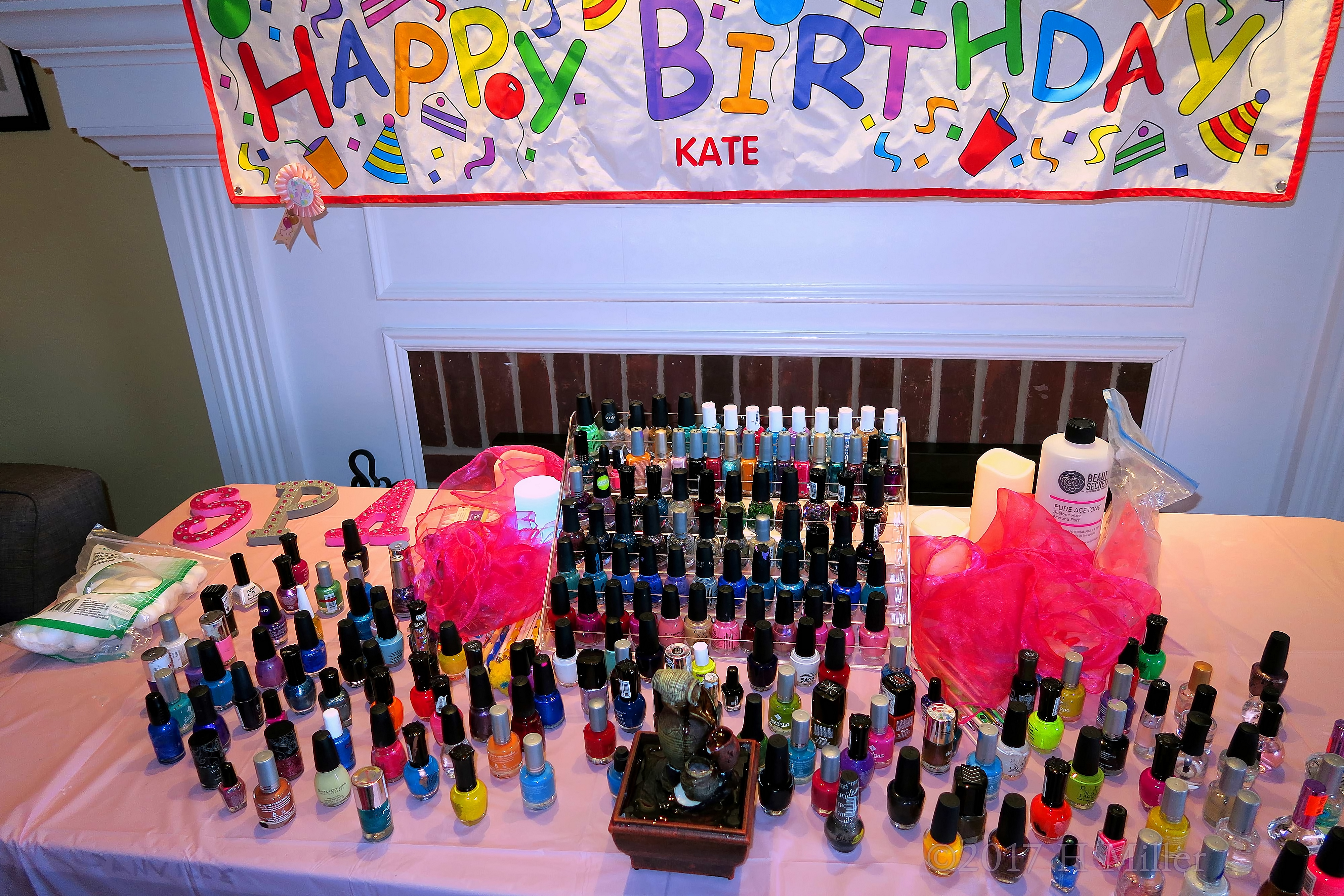 Wow So Many Wonderful Colors Are Together At The Kids Nail Salon! Wow So Many Wonderful Colors Are Together At The Kids Nail Salon!