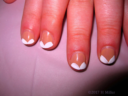 This French Manicure Kids Nail Art Is Really Wonderful!