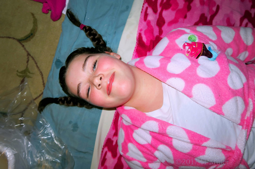 Yay It's My Time To Get A Girls Facial! Yay It's My Time To Get A Girls Facial!