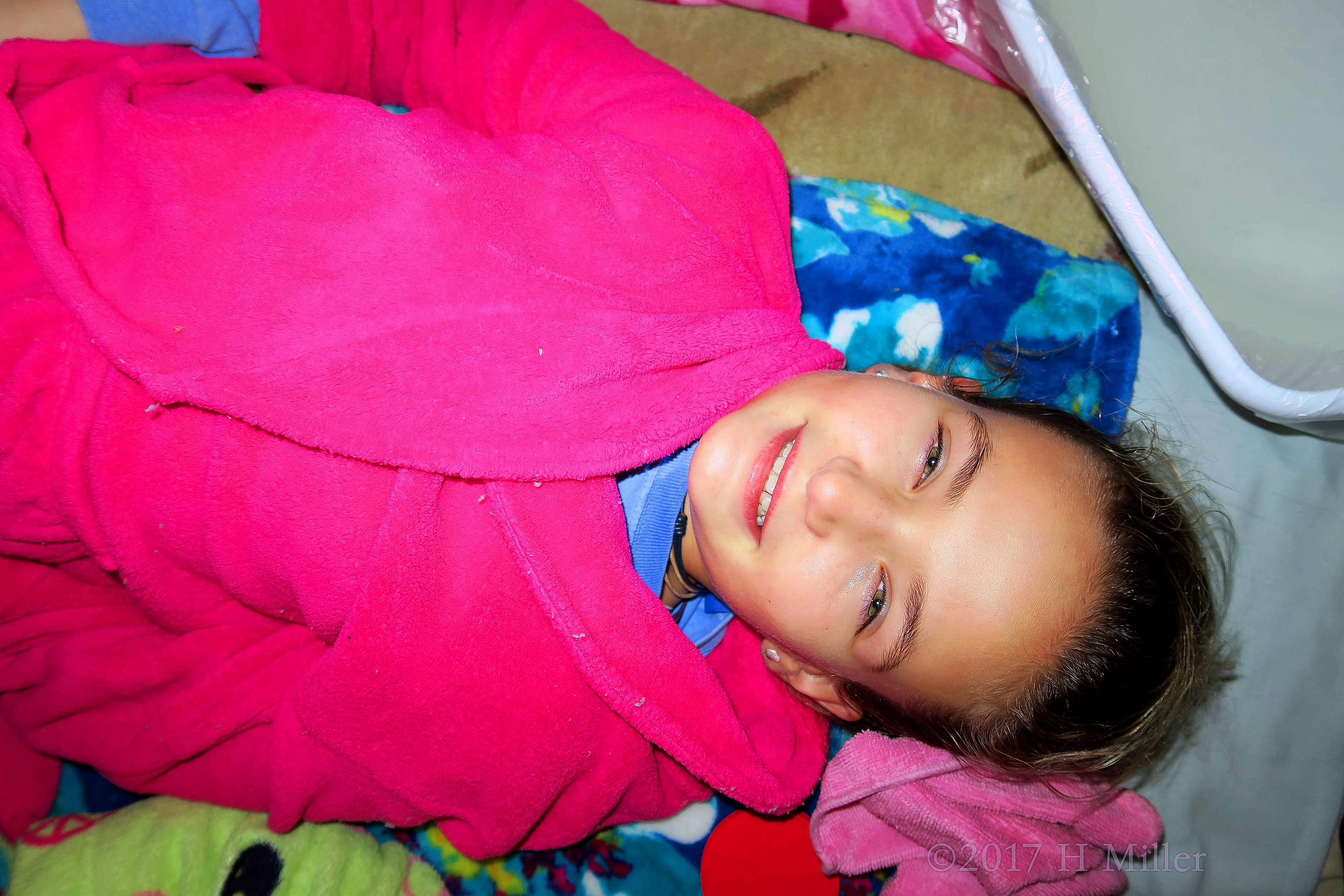 Party Guest Is Wearing A Pink Spa Robe At Kate's Spa Birthday Party Before Her Girls Facial Starts! Party Guest Is Wearing A Pink Spa Robe At Kate's Spa Birthday Party Before Her Girls Facial Starts!