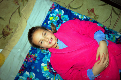 Smiling Guest Waiting At The Kids Facial Area Smiling Guest Waiting At The Kids Facial Area