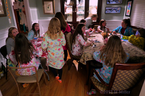 Yes The Food Is Coming! Yes The Food Is Coming!