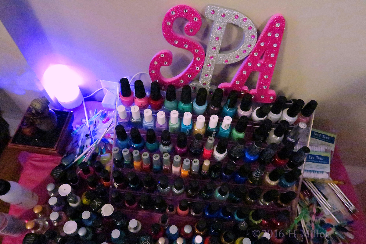 Spa Letters And Nail Polish For The Girls Spa Party!