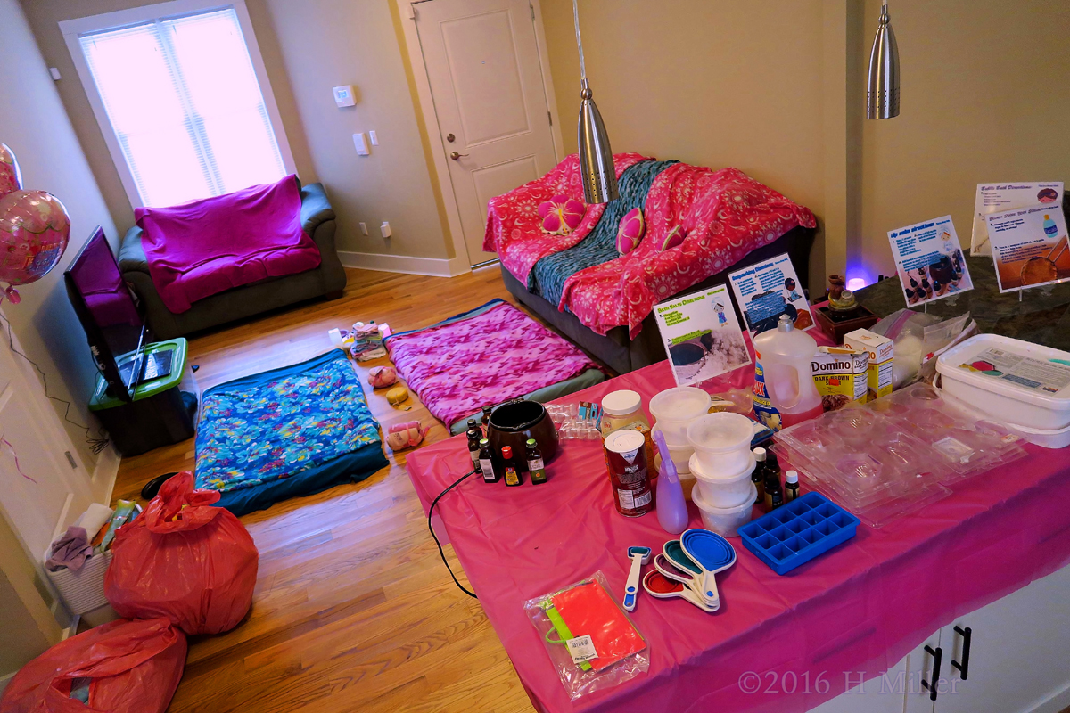 The Whole Kids Spa Party Activity Area! 