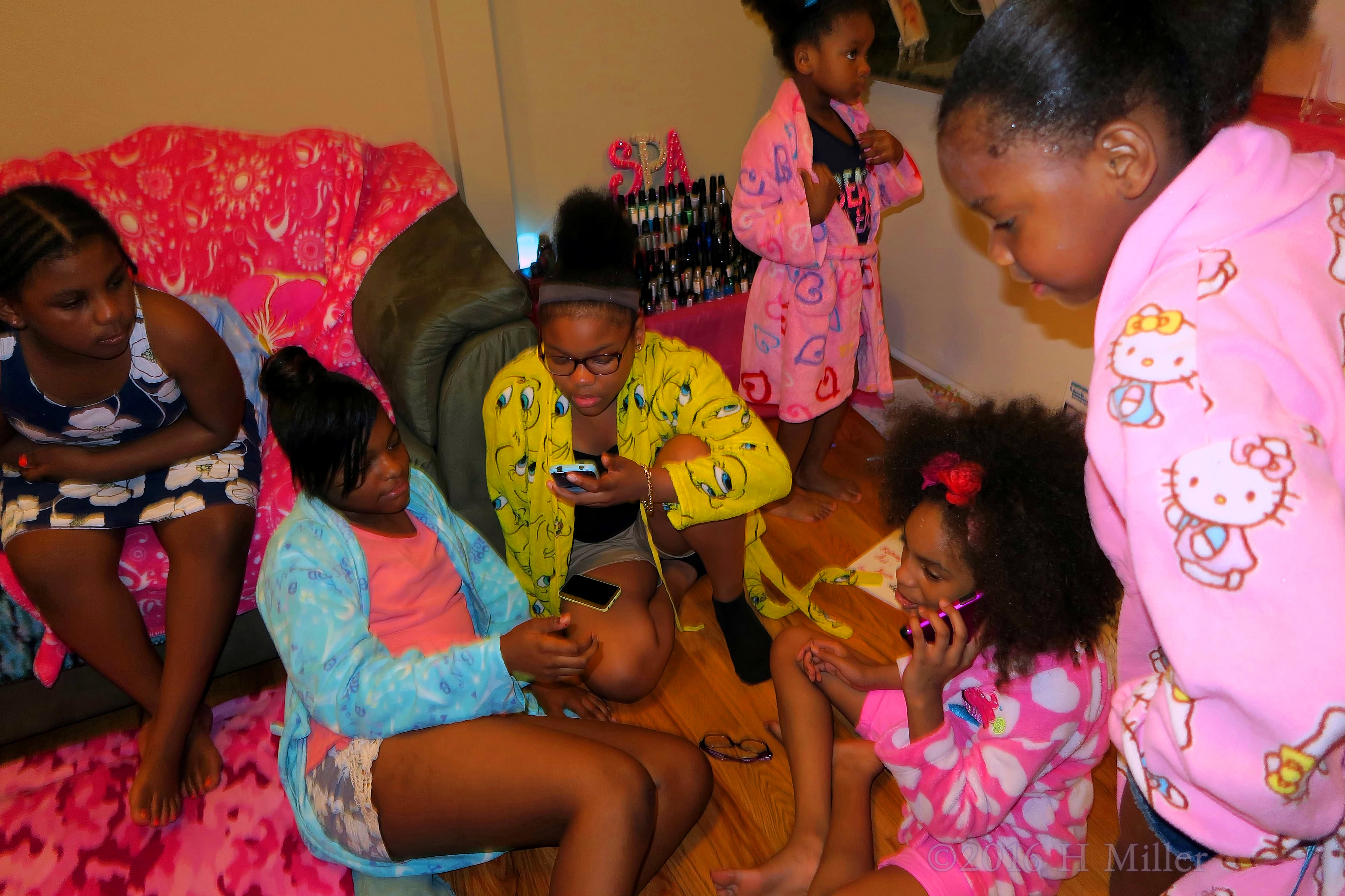 Chilling And Chatting At The Kids Spa! Chilling And Chatting At The Kids Spa!