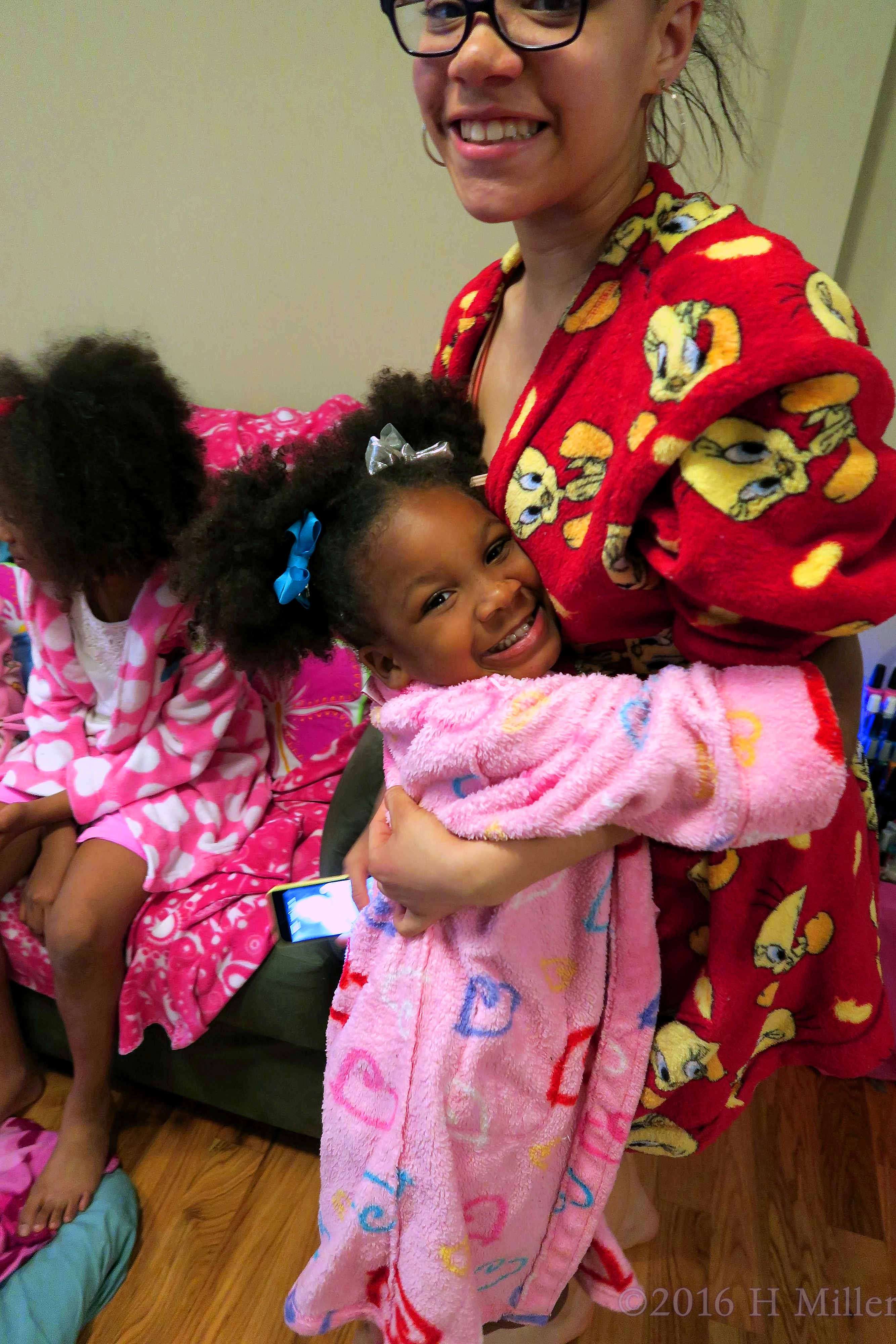 Hugging Her Friend At The Spa For Kids! 4 Hugging Her Friend At The Spa For Kids! 4