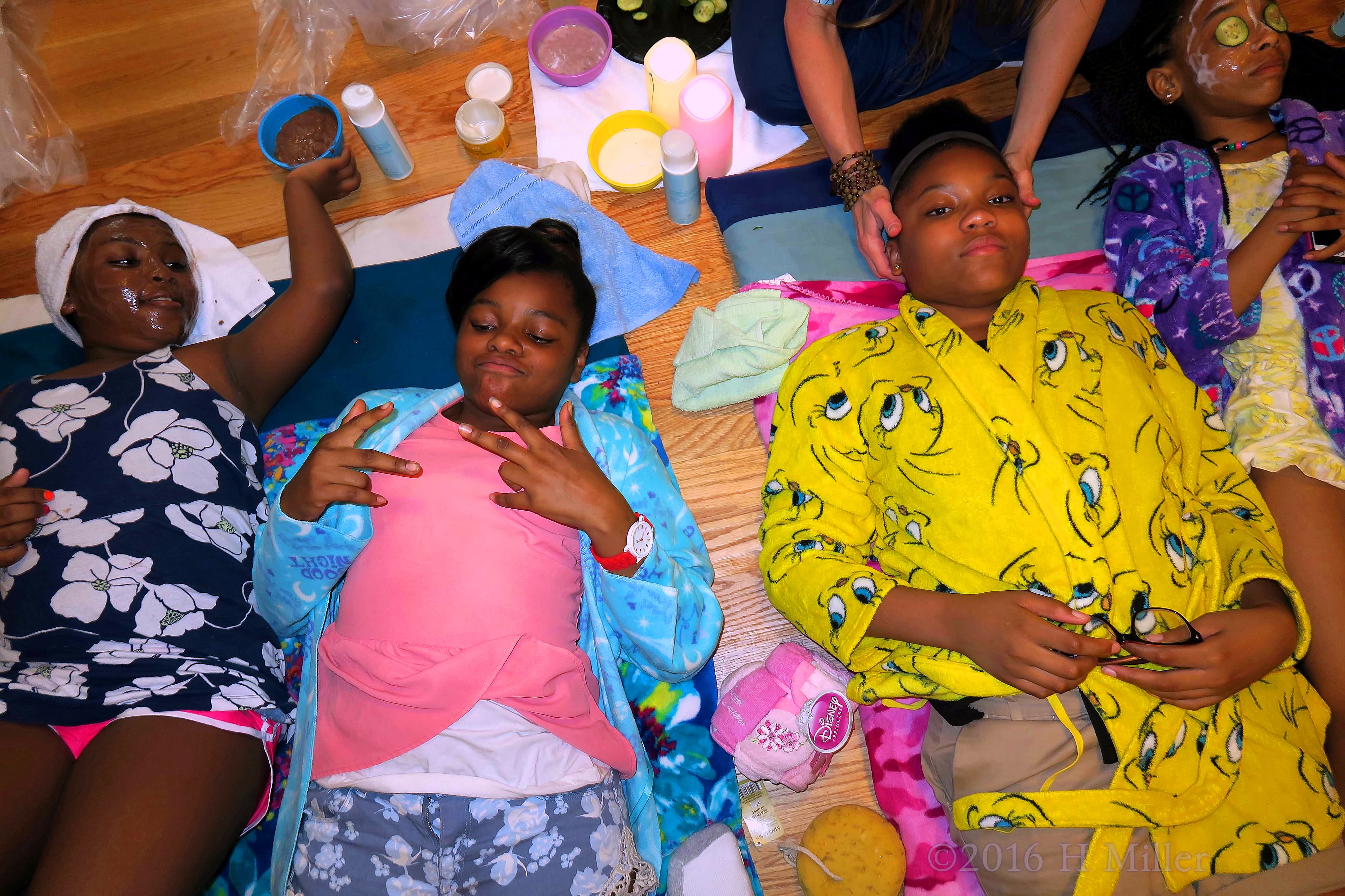 Relaxing Together During Facials For Girls! 4 Relaxing Together During Facials For Girls! 4