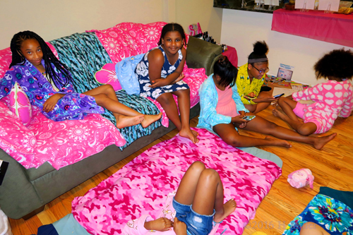 Chilling On The Spa Couch At The Spa Party For Girls! Chilling On The Spa Couch At The Spa Party For Girls!