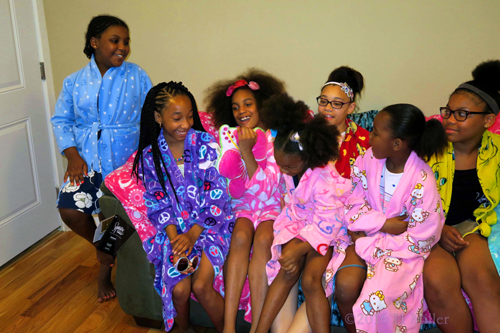 Giggling Together At The Kids Spa Party! Giggling Together At The Kids Spa Party!