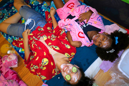 Smiling Together During Facials For Girls! Smiling Together During Facials For Girls!