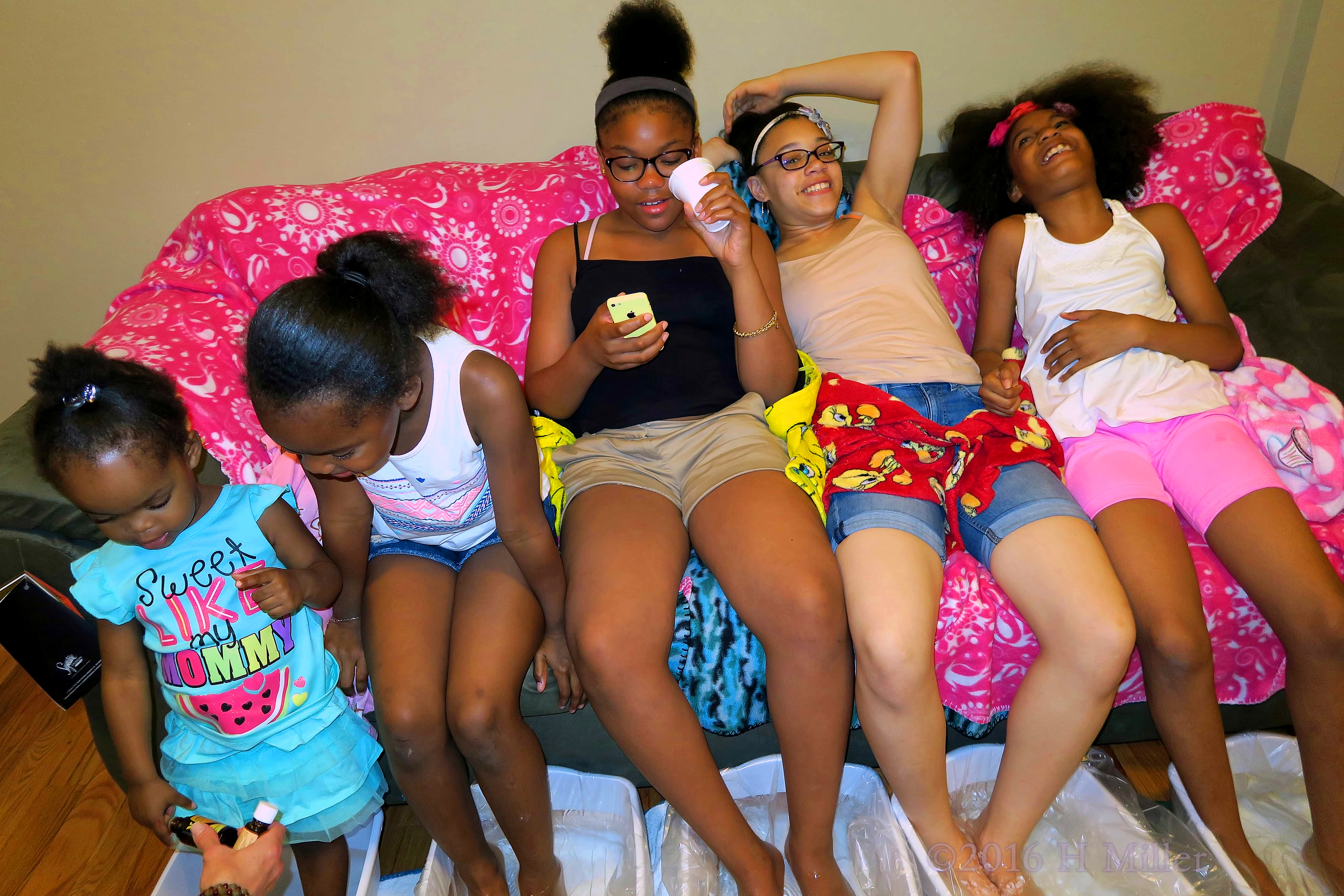 Relaxing During The Pedicure Footbaths At The Spa For Girls. Relaxing During The Pedicure Footbaths At The Spa For Girls.