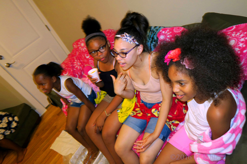 Kids Pedicures Are So Much Fun With Friends! Kids Pedicures Are So Much Fun With Friends!