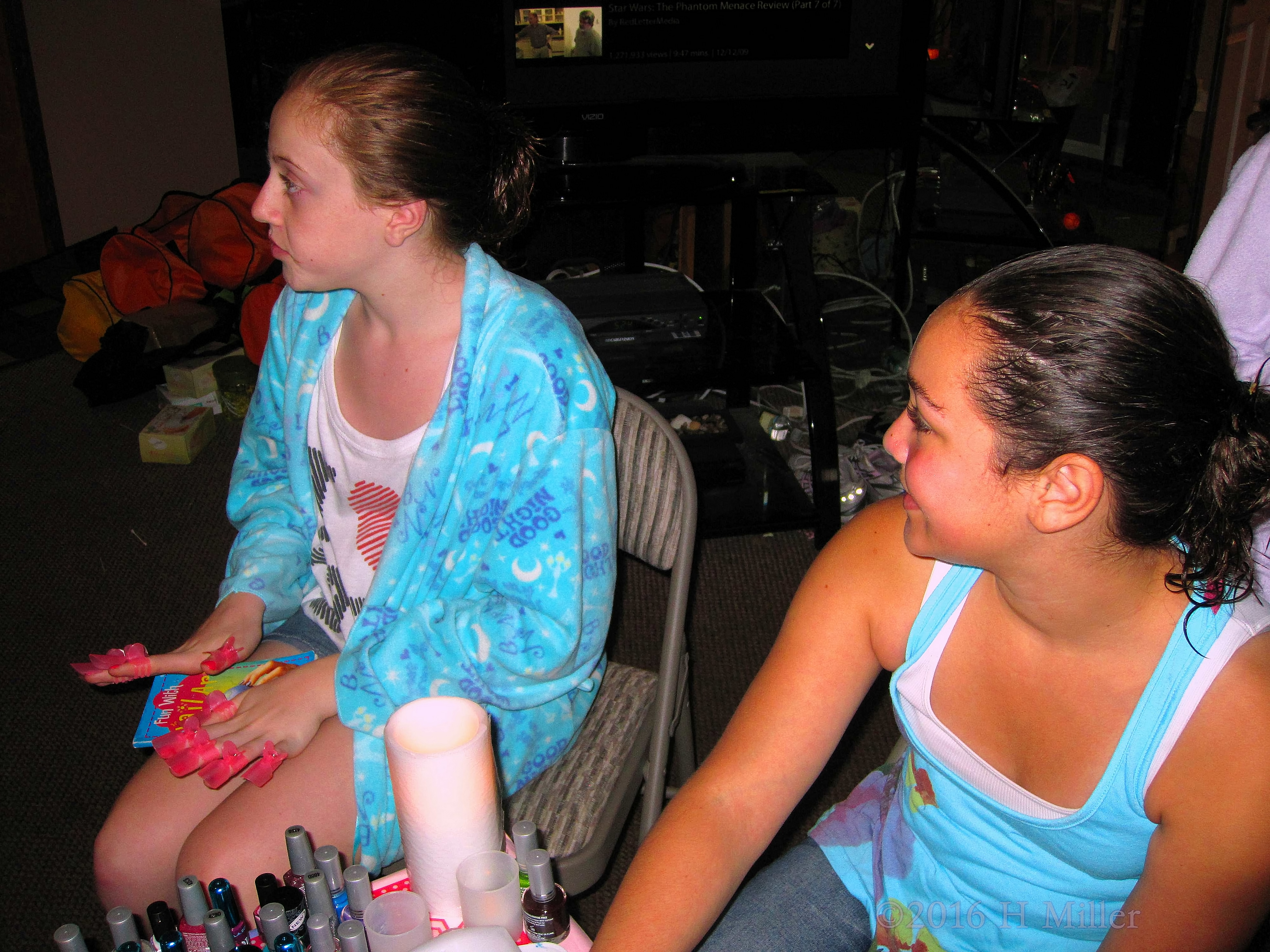 Hanging Out By The Girls Mani Table Hanging Out By The Girls Mani Table