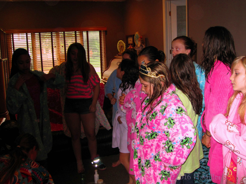 Hanging Out Before The Kids Spa Party Hanging Out Before The Kids Spa Party