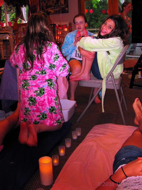 Hanging Out By Kids Facials Hanging Out By Kids Facials